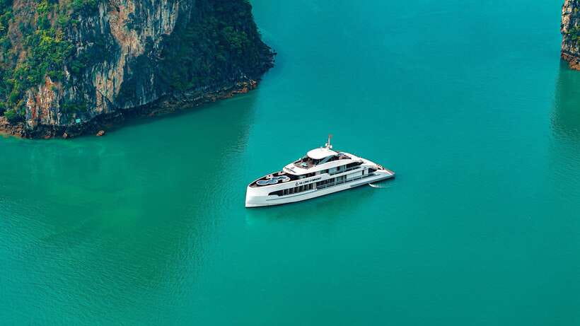 1Day 5 Stars Cruise:Swimming,Hiking & Kayaking, - What this Halong Bay day cruise really offers