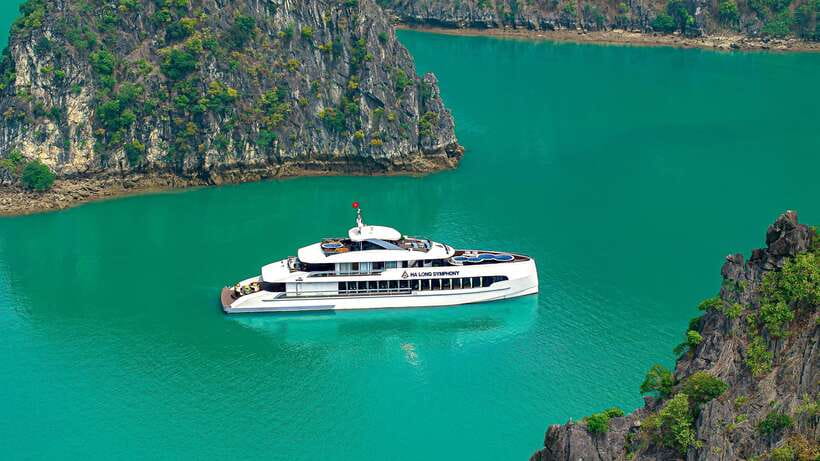 1Day 5 Stars Cruise:Swimming,Hiking & Kayaking, - Entering Sung Sot Cave, Halong Bay’s grand interior