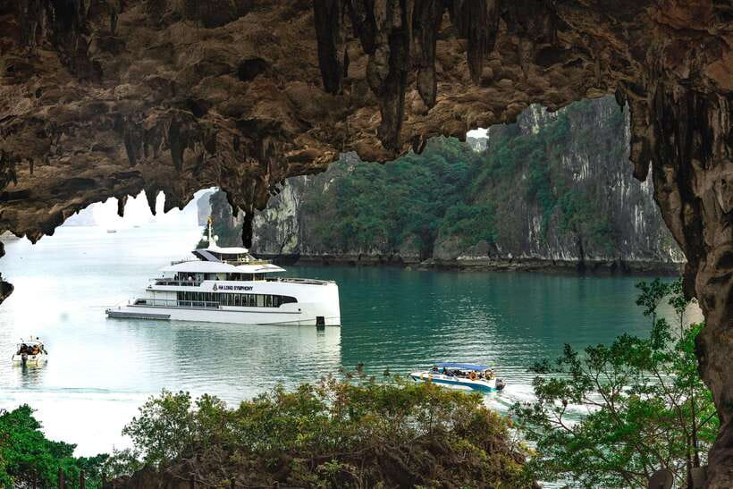 1Day 5 Stars Cruise:Swimming,Hiking & Kayaking, - Titop Island: summit views, beach, and swimming