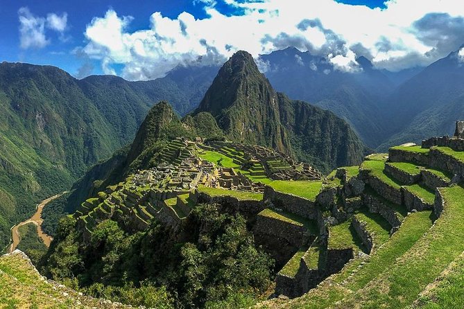 2 Day Hiking Short Inca Trail to Machu Picchu - The 5:00 a.m. start from Cusco