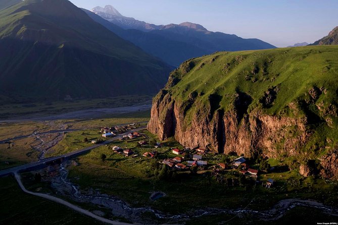 3-Day Hiking Group Tour in Kazbegi - Weather, route changes, and the best time to go