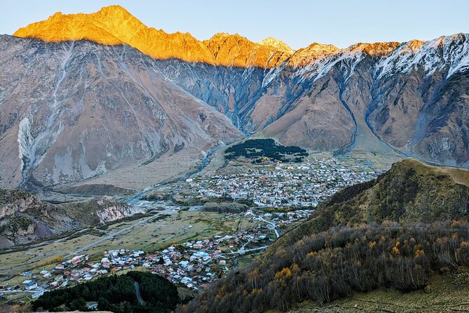 3-Day Hiking Group Tour in Kazbegi - Day two: Gergeti Trinity Church and the glacier