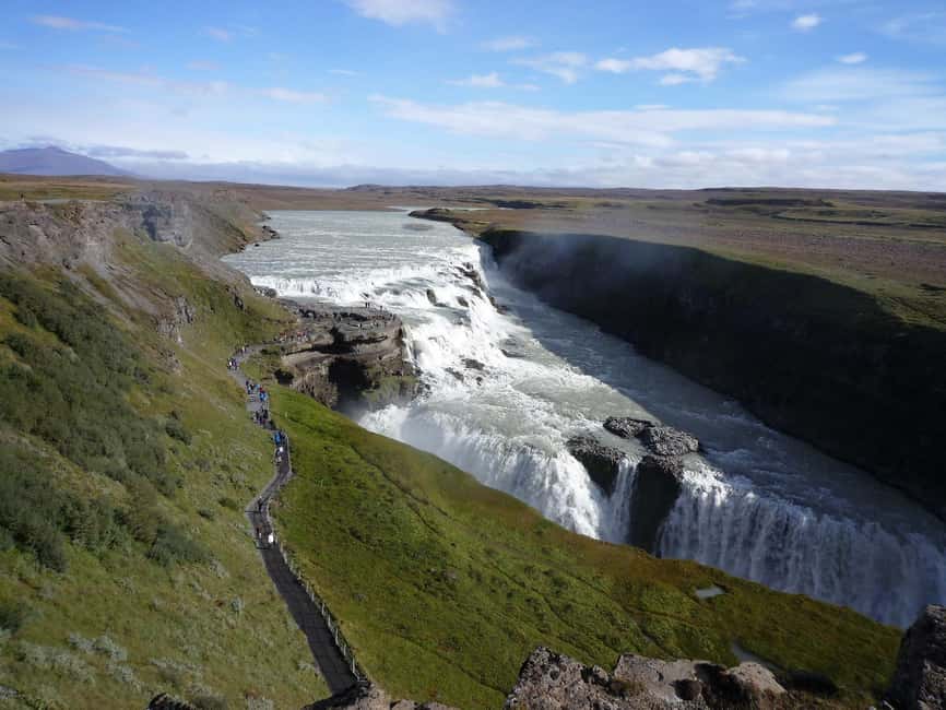 3-Day Summer Golden Circle & South Coast with Glacier Hike - Day two: waterfalls, black sand, and the Solheimajokull hike