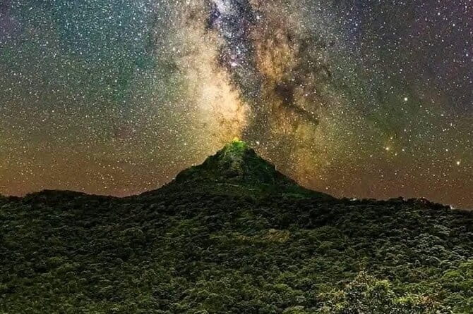 Adam’s Peak Night Hike Experience [One Day & ALL INCLUSIVE] - Why a night climb makes Adam’s Peak special