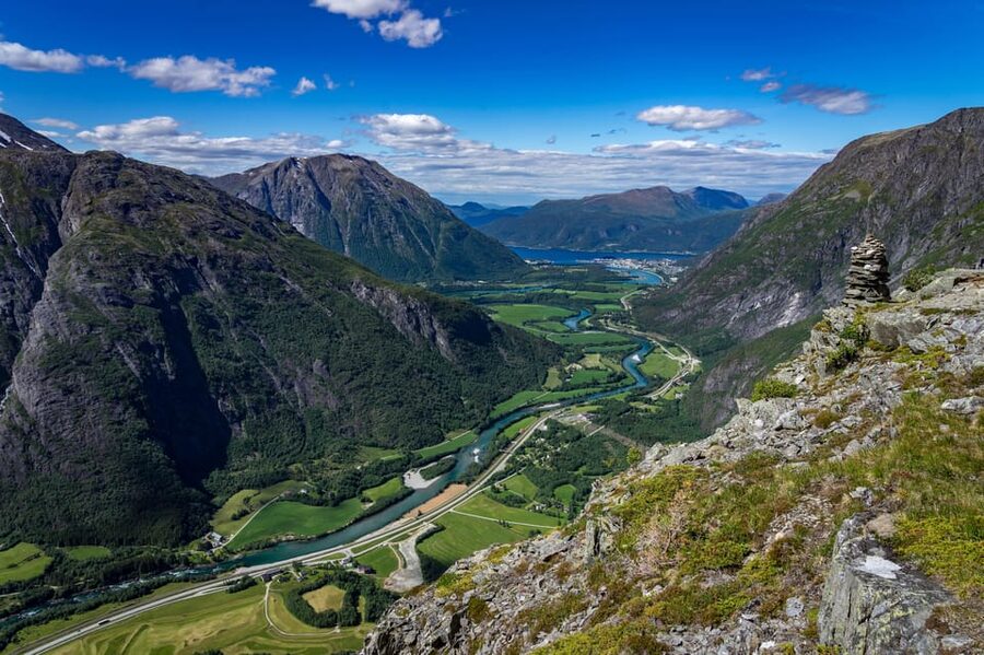 Andalsnes: Bike & Hike Adventure to Litlefjellet Summit - Why this Åndalsnes outing works so well