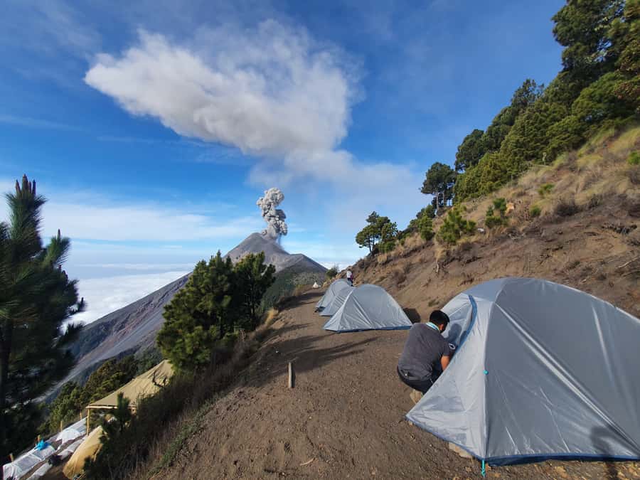 Antigua, Guatemala: Volcano Acatenango Overnight Hiking - Food, guides, and group care