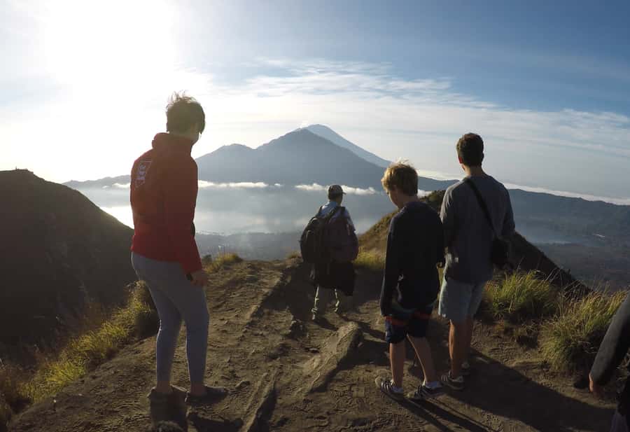 Bali: Mount Batur Sunrise Hike and Hidden Waterfall - The 1.5-hour climb in darkness