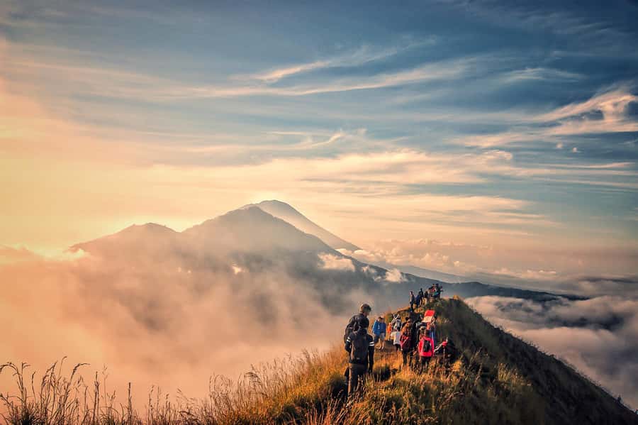 Bali: Sunrise Mount Batur Guided Hike with Breakfast - The early start sets the tone