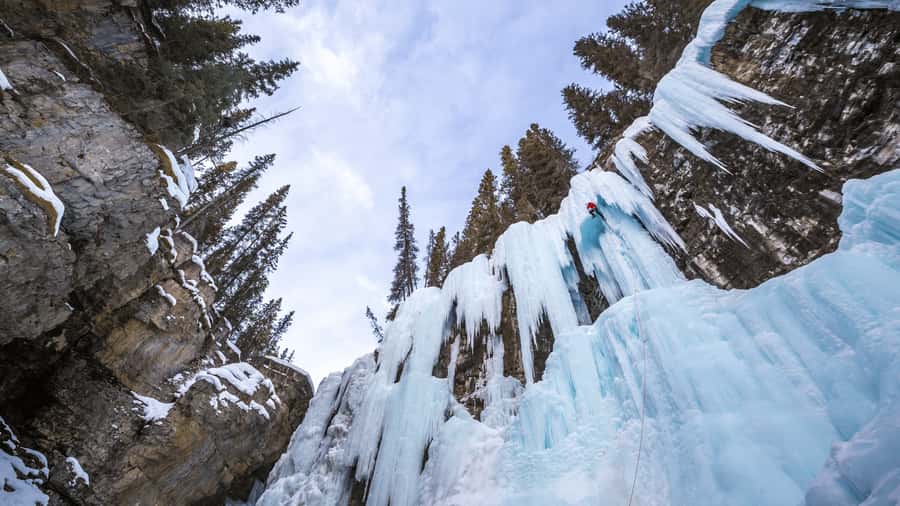 Banff: Gondola Ticket and Johnston Canyon Hiking Tour - Banff Hoodoos and the forces behind them