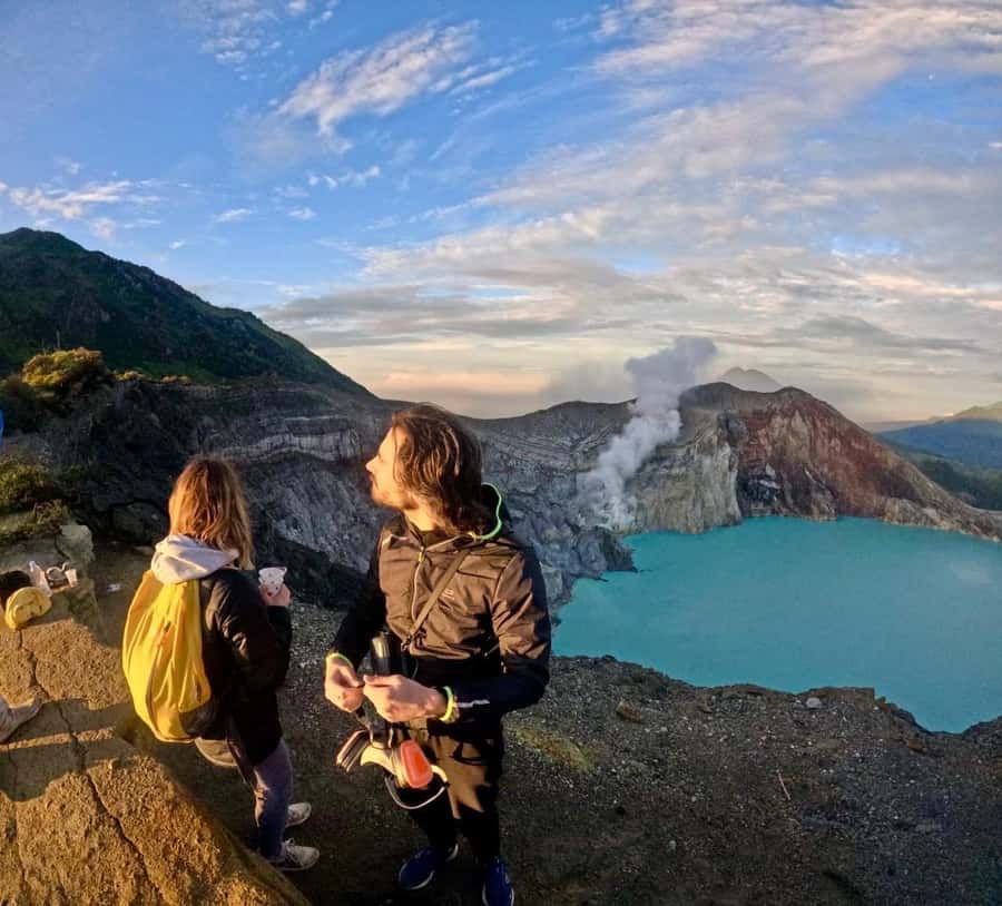 Banyuwangi : Mt Ijen Hike, Blue Fire & Panoramic Lake Guided - What the $20 price really covers