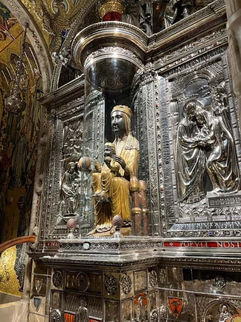 Barcelona: Early Morning Montserrat Trip with Abbey and Hike - Key points to know before booking