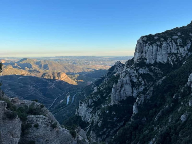 Barcelona: Montserrat afternoon tour, easy hike & boys choir - Key points to know before booking