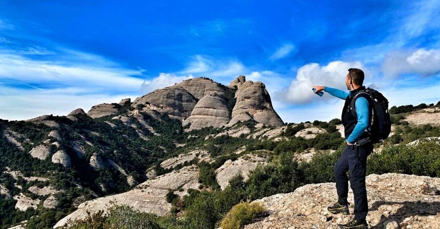 Barcelona: Montserrat Hiking Experience and Monastery Visit - Meeting in central Barcelona and riding to the mountain