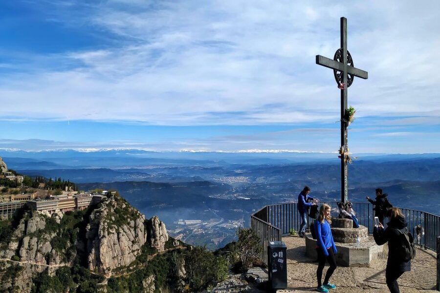Barcelona: Montserrat Monastery & Hiking Off the Beaten Path - Going up, then descending through shade