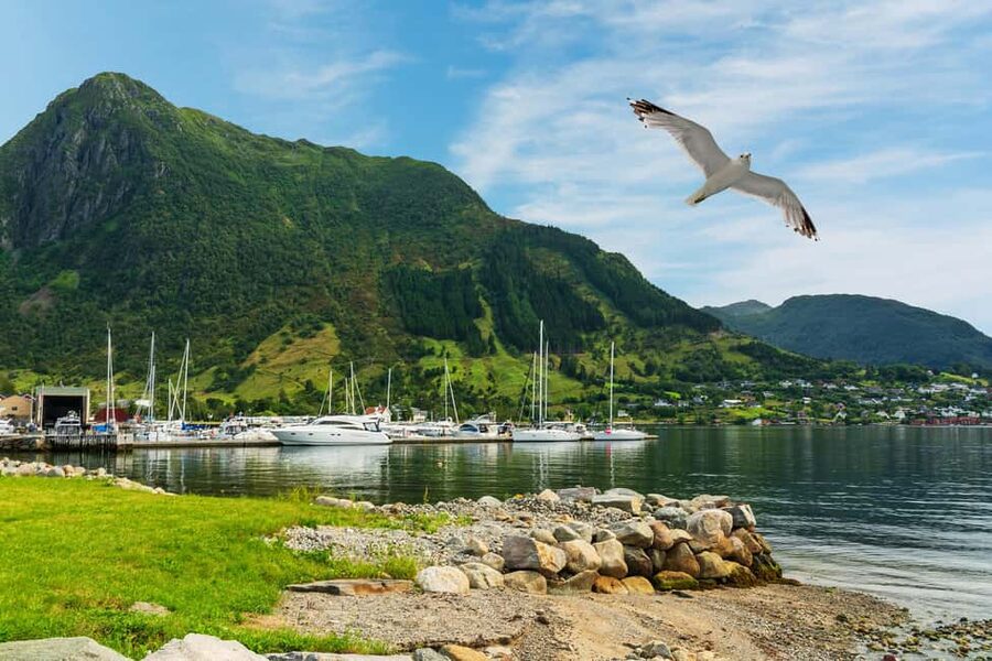 Bergen: Easy Hike to Bondhus Glacier Lake & Rosendal Visit - The ride through Jondal and the second ferry