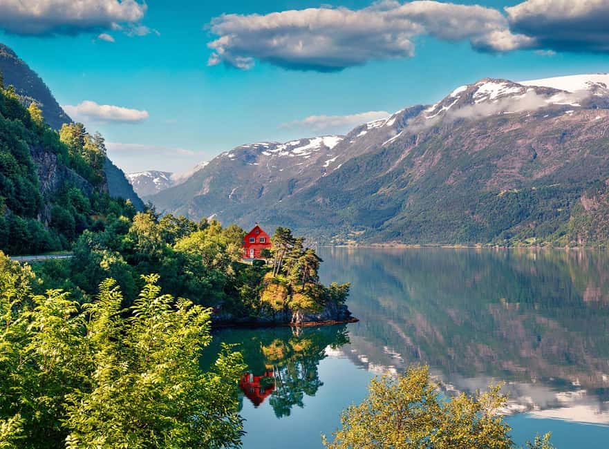 Bergen: Easy Hike to Bondhus Glacier Lake & Rosendal Visit - The long return to Bergen