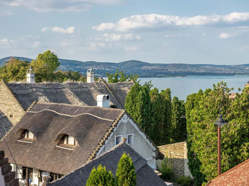 Budapest: Tihany Peninsula Hike and Abbey Day Trip - Walking the 8 to 10 kilometer peninsula loop