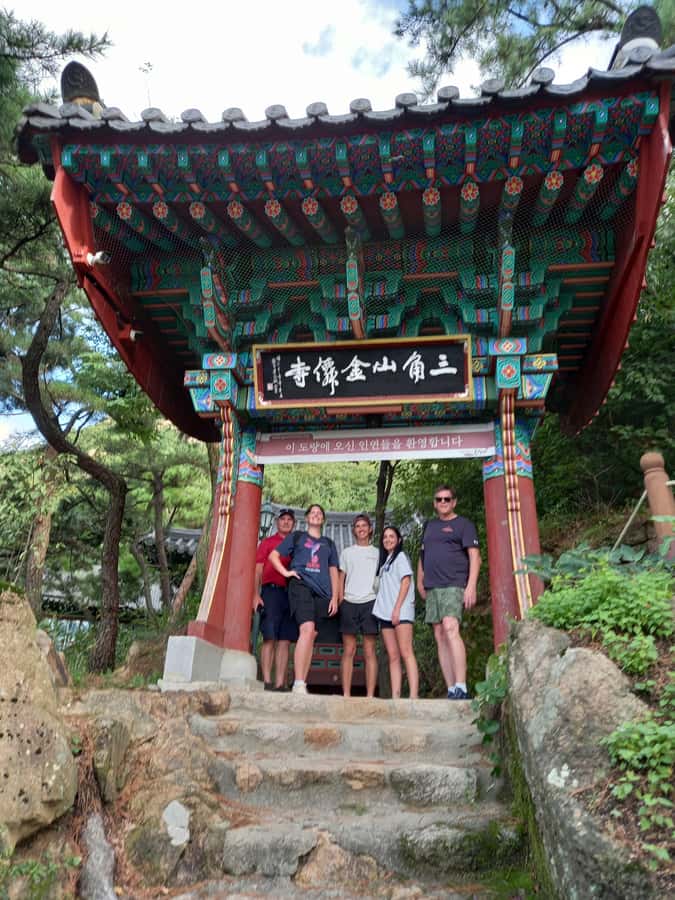 Bukhansan mountain hiking tour - 6 hours - Tongcheonmun Rock and Seunggabong Peak