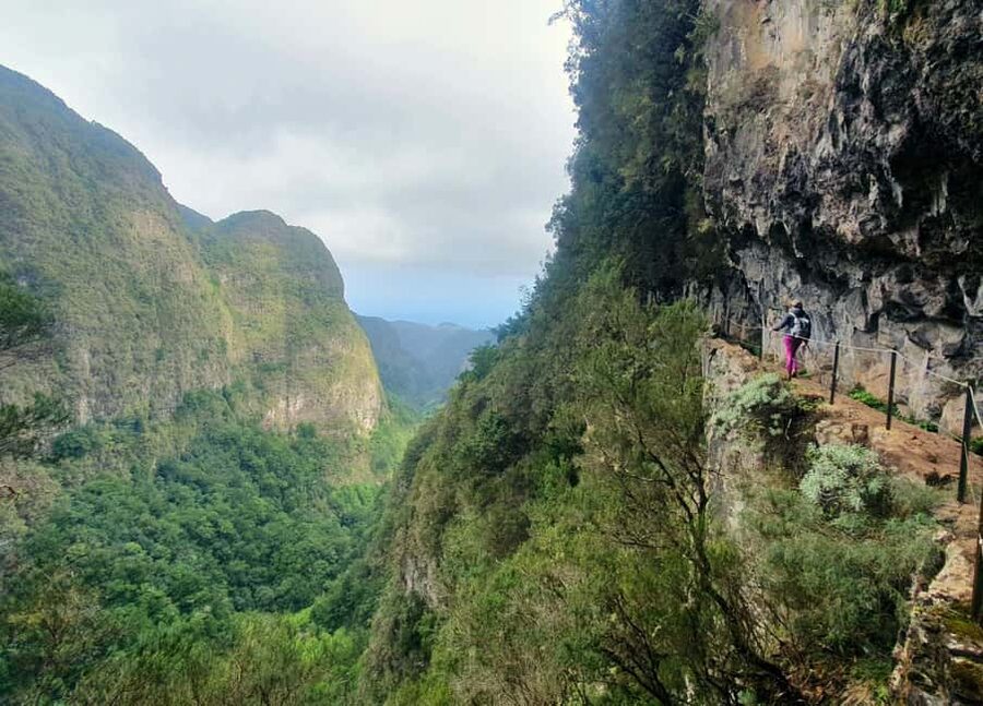 Caldeirão Verde: Levada Caldeirao Verde Hiking Transfer - Why an early start makes a real difference
