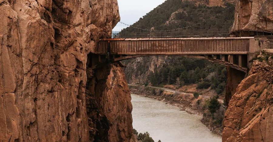 Caminito del Rey Full Experience+ 2-Hour E-Bike guided Tour - Walking the Caminito del Rey’s 3-kilometer gorge route