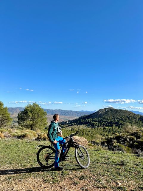 Caminito del Rey Full Experience+ 2-Hour E-Bike guided Tour - The break between the walk and the bike ride