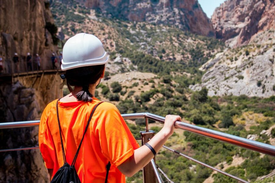 Caminito del Rey: Guided Hiking Tour with Entrance Tickets - Starting at the North Access and finding the entrance
