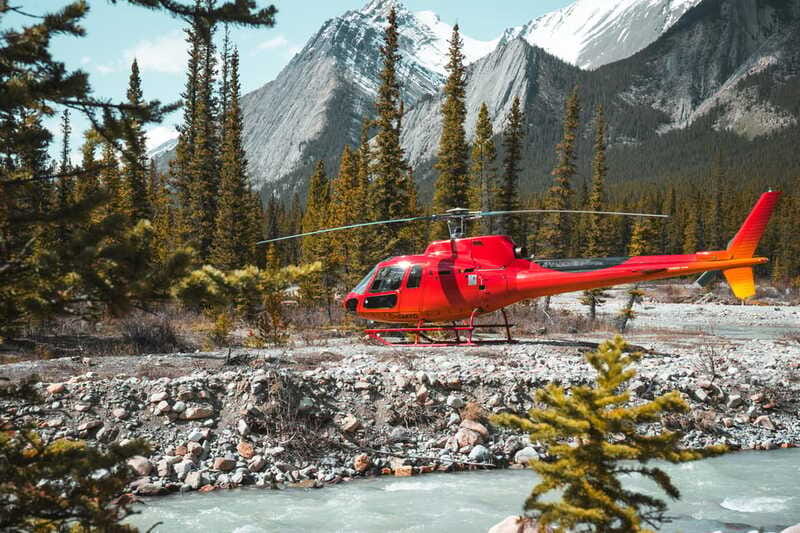 Canadian Rockies: Private Helicopter Tour and Hike for Two - What the strongest feedback tells you