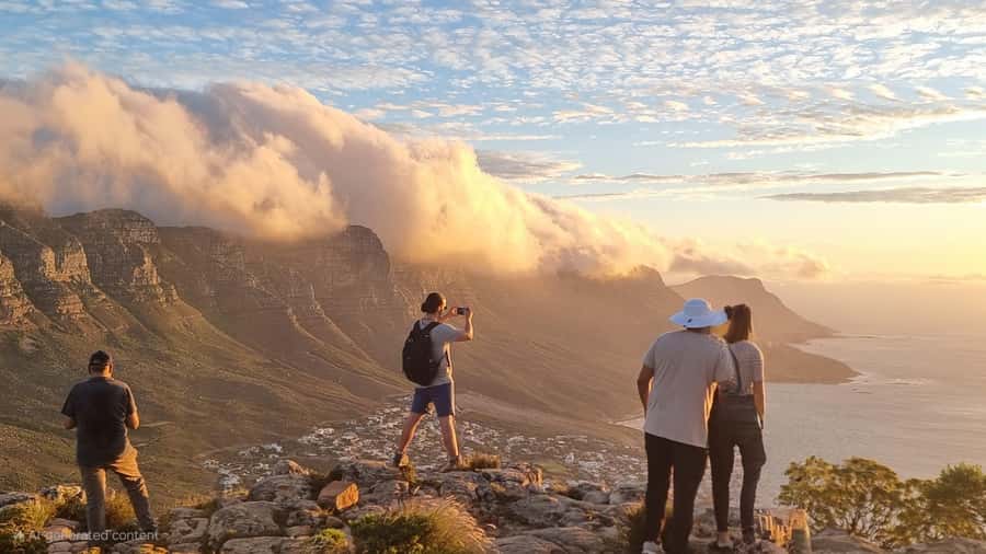Cape Town: Lion's Head Sunrise or Sunset Guided Hike - What the three-hour route feels like
