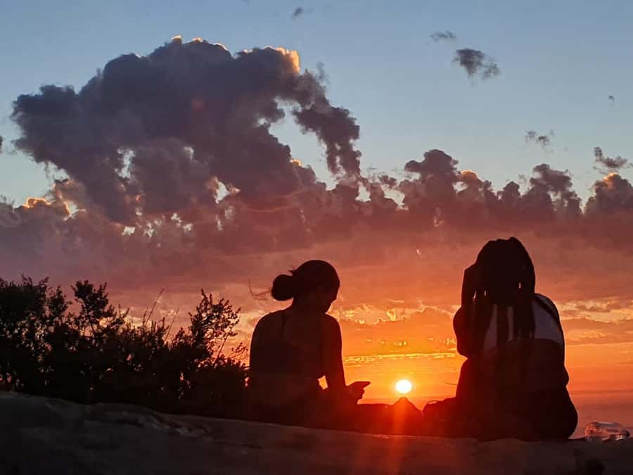 Cape Town: Lion's Head Sunrise or Sunset Hike - Guides who add more than trail directions