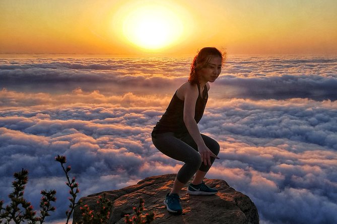 Cape Town: Lion's Head Sunrise/Sunset Hike - Sunrise above the Hottentots Holland Mountains