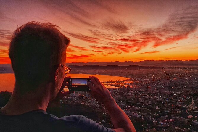 Cape Town: Lion's Head Sunrise/Sunset Hike - Price, group size, and what you receive