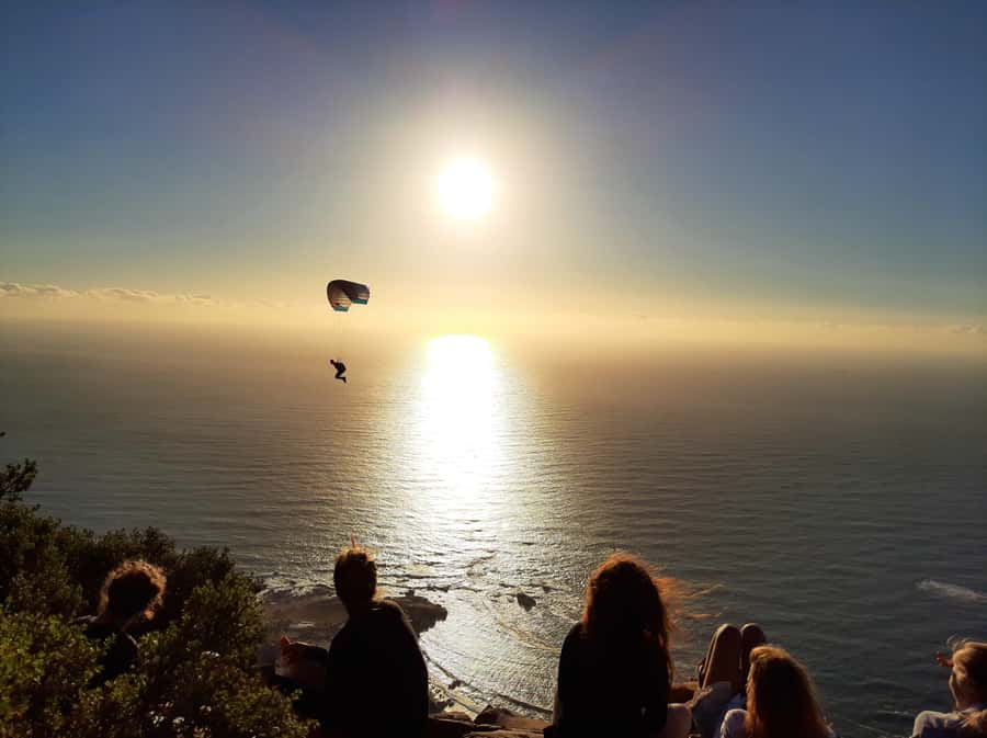 Cape Town: Lion's Head Sunrise with coffee or Sunset Hike - The final push to the 669-meter summit