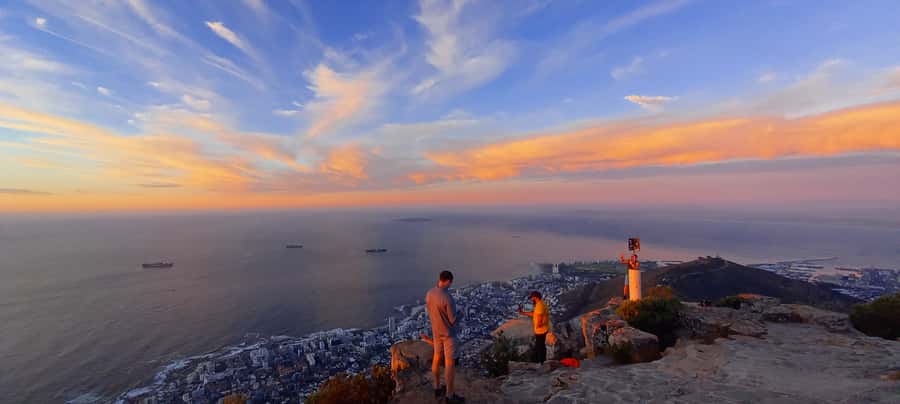 Cape Town: Lion's Head Sunrise with coffee or Sunset Hike - What the $49 price gets you