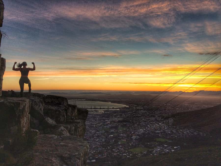 Cape Town: Table Mountain Half–Day India Venster Hike - The first climb keeps Cape Town below you