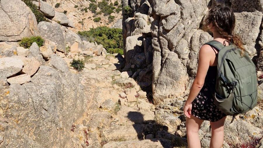 Caprera: hiking to Cala Coticcio with aperitif - A long beach stop, not a quick photo visit