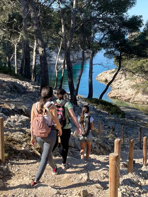 Cassis: 3 Calanques Half-Day Hiking Tour with Swimming - Port-Miou: marina, quarry, and an unusual start