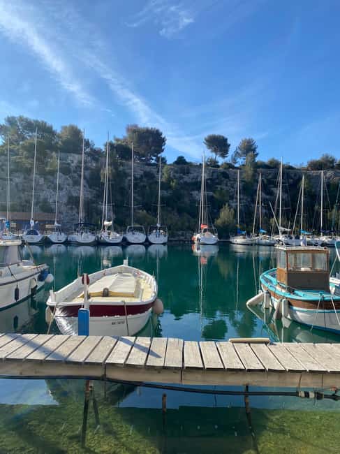 Cassis : Hiking Tour 2 Calanques with swimming - Following the coast toward Port-Pin