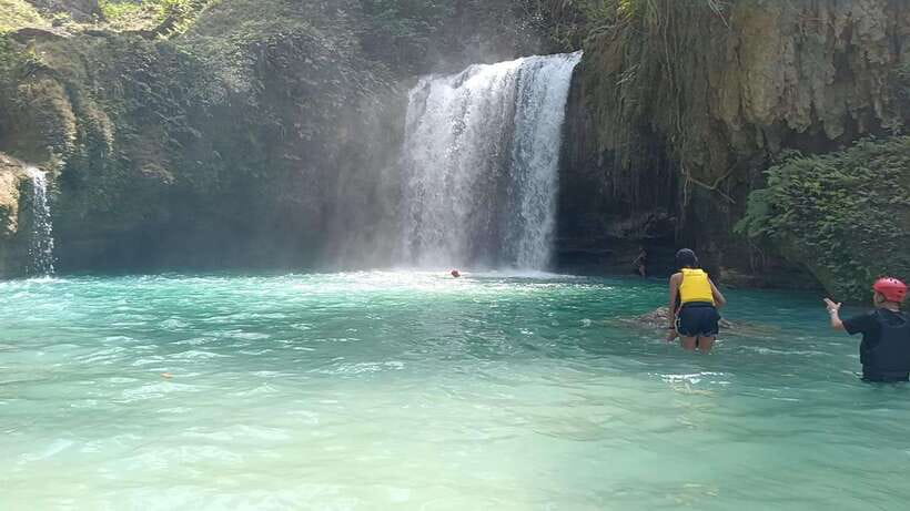 Cebu: Osmena Peak Hike & Kawasan Canyoneering - Osmeña Peak at 1,013 meters