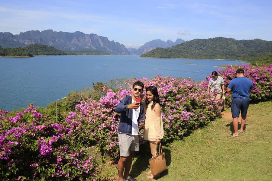 Cheow Larn Lake - Hiking - Cave Explore - Wildlife Safari - The long road from Khao Lak to Cheow Larn Lake