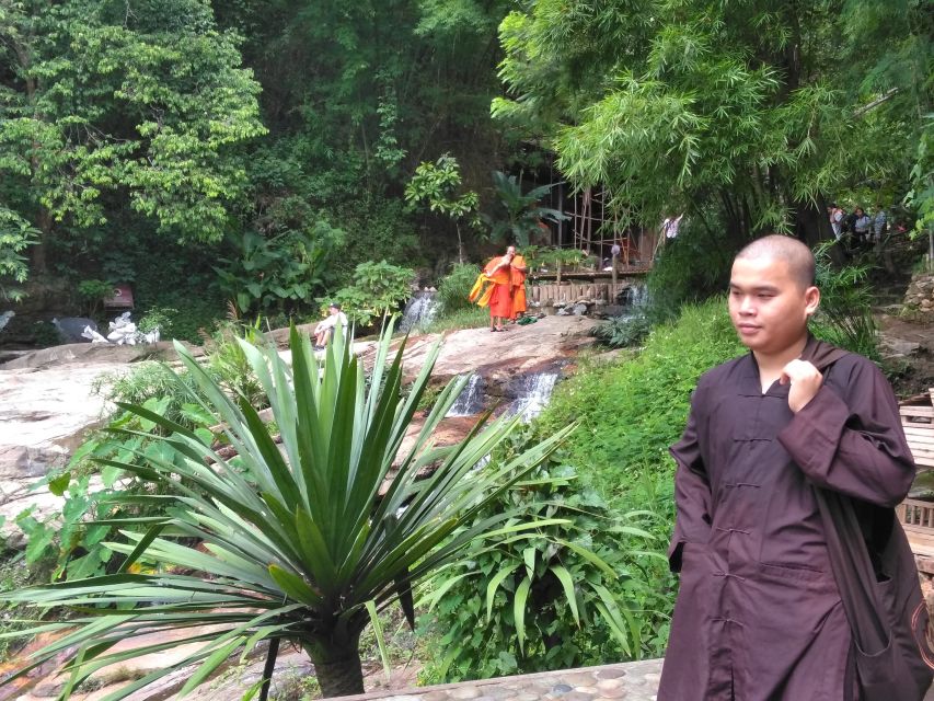 Chiang Mai: 7-Hour Doi Suthep National Park Summit Hiking - Returning by truck and finishing at Doi Suthep