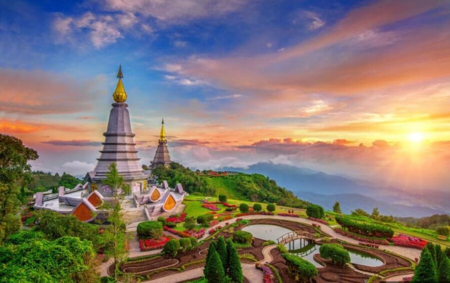 Chiang Mai: Doi Inthanon Park with Kew Mae Pan Hike Day Trip - Who should book this day trip