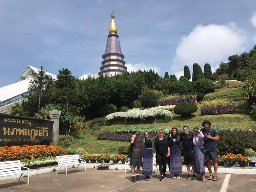 Chiang Mai: Doi Inthanon Park with Kew Mae Pan Hike Day Trip - Coffee, Hmong culture, and the local market