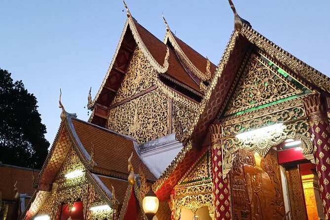 Chiang Mai - Doi Suthep Temple & Wat Pha Lat Hike - What you see inside the golden temple