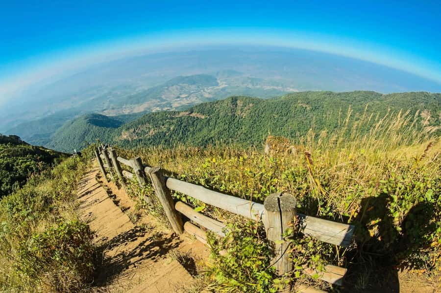 Chiang Mai: Kew Mae Pan Nature Trail & Doi Inthanon Day Trip - A Hmong market and a chance to meet Karen villagers
