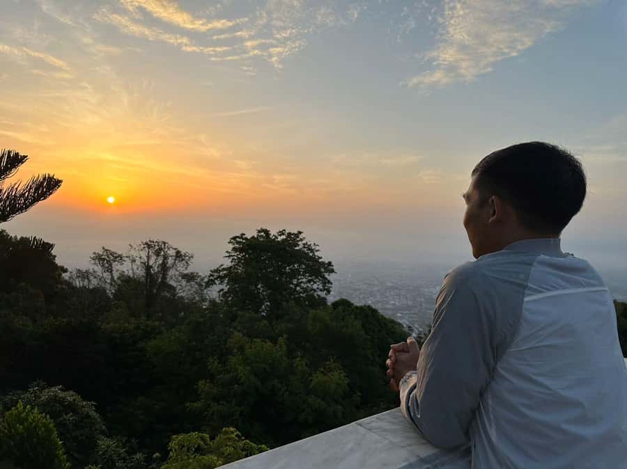 Chingmai Sunrise Hike & Cultural Traditions - Taking part in almsgiving with respect