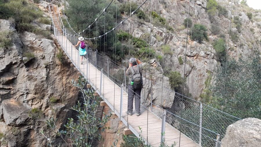 Chulilla: Hanging Bridges & Canyon Private Hiking Day Tour - Chulilla village and its hilltop castle