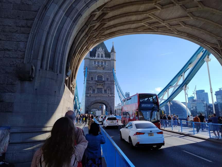 City Hike London (with Borough Market lunch break) - Tower of London and Tower Bridge