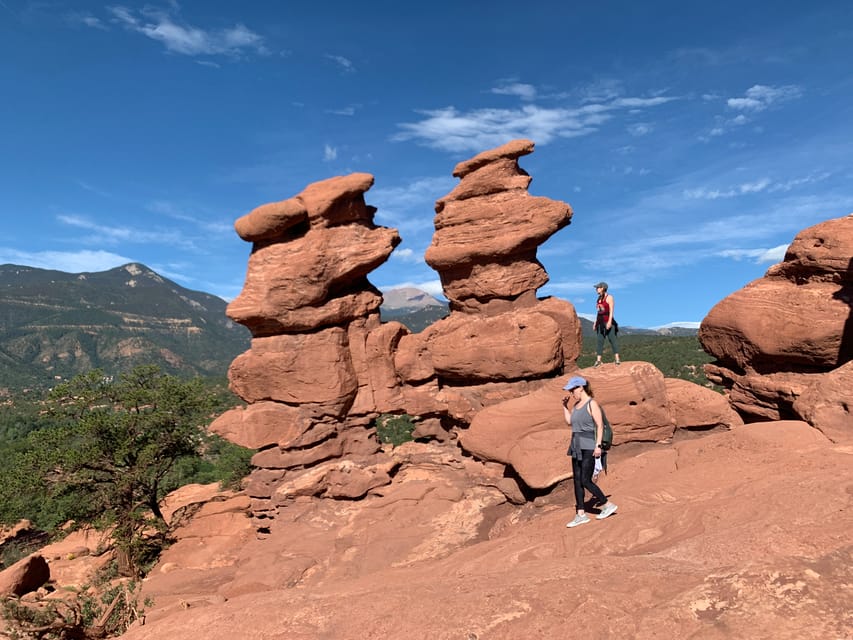 Colorado Springs: Garden of The Gods Classic Hiking Tour - What guides Mindy and Bruce add