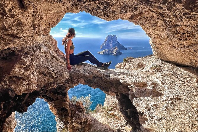 Combo : Boat, 4x4, hiking in Es Vedra for sunset - Short hikes to caves and rock formations