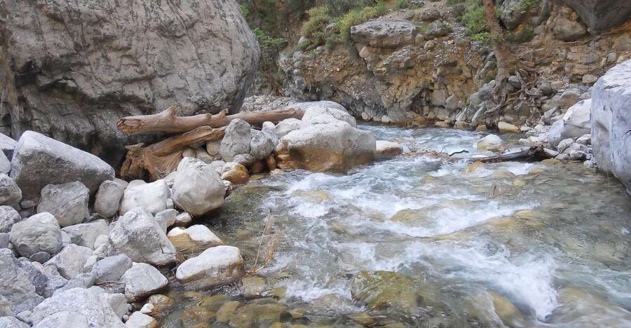 Crete: Samaria Gorge Hiking with transfer and expert Escort - Walking at your own pace with a guide nearby